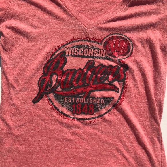DONATE 7/2🛑University of WI Basketball Tee Shirt - Picture 2 of 5